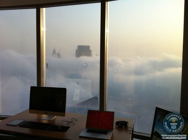 Самый высокий офис... Офис в облаках.