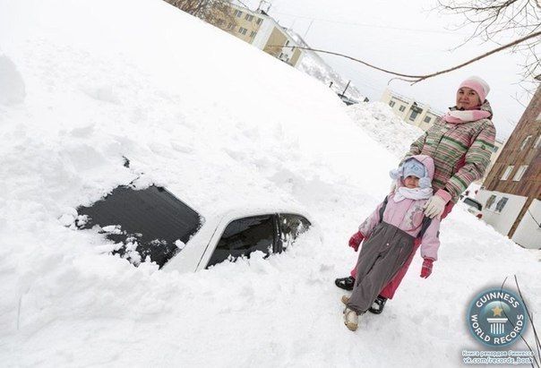 Последствия снегопада в Петропавловске-Камчатском. 