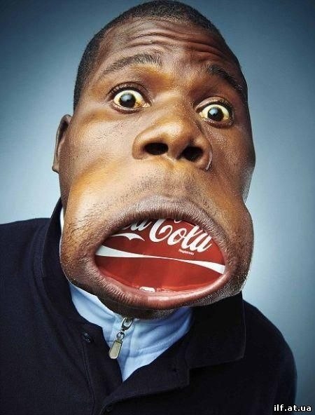 Francisco Domingo, житель Анголы попал в книгу рекордов Гинеса как "Самый большой рот в мире." 