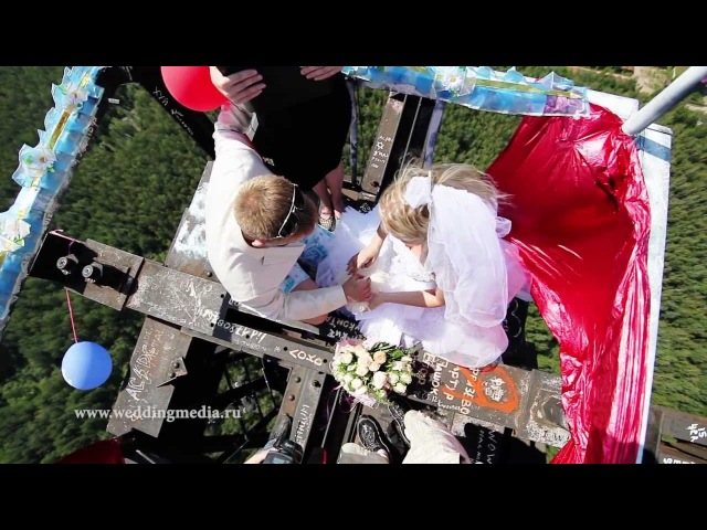 экстремальная свадьба на высоте в 76 этажей без страховки