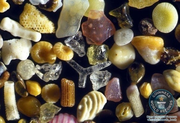 Песок под микроскопом с 250- кратным увеличением