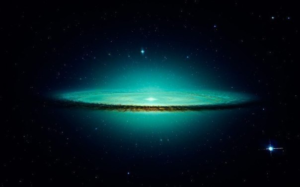 Галактика Сомбреро — спиральная галактика в созвездии Дева на расстоянии 28 млн световых лет от Земли.