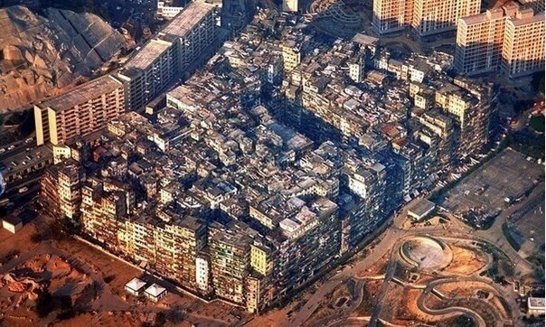 Гонконгский «муравейник», 35 тыс. население, площадь квартала 0,03 км2.