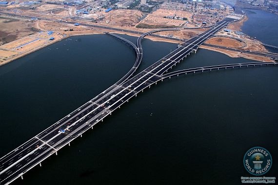 Самый длинный мост мира находится в Китае, Циндаоский мост имеет длину 42,5 километров, соединяет город Циндао с Хуангао через воды северной части залива Цзяочжоу.