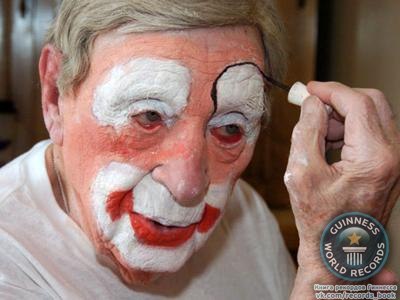 Самый старый в мире клоун Флойд Крикмор, отметивший 14 июля 2012 года свое 96-летие, работал клоуном с 1980 года. Последнее официальное выступление комика, завоевавшего за всю свою карьеру множество международных наград, состоялось 24.02...