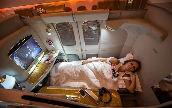 Полет первым классом авиакомпанией Emirates.