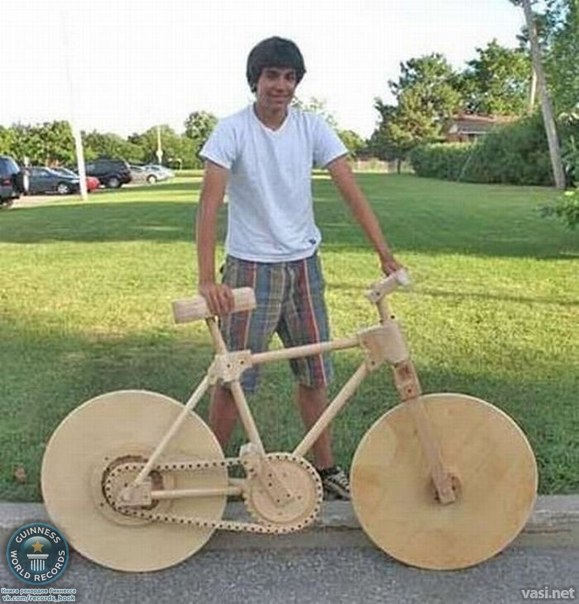 Американский студент изобрёл деревянный велосипед
