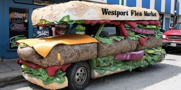 Самый большой сэндвич на колесах.