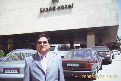 Бизнесмен из Индии, Каши Самаддар (Kashi Samaddar), потратил почти 700 000 долларов для того, чтобы посетить каждую страну в мире за рекордное время и попасть в Книгу рекордов Гиннеса.