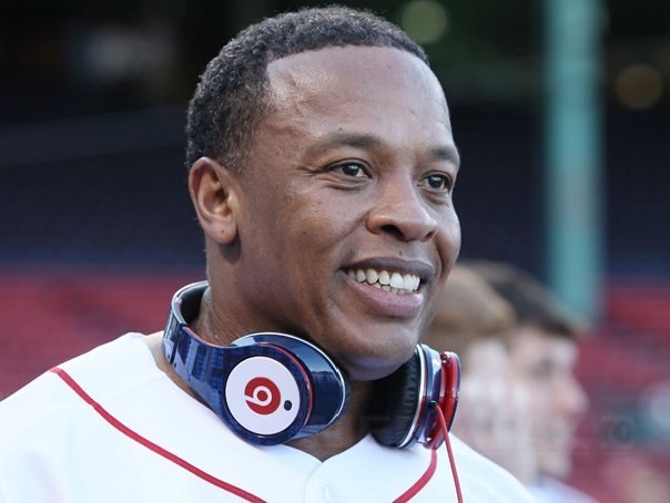Список самых высокооплачиваемых музыкантов в 2012 году возглавил Dr. Dre. В дополнение к доходам от продажи старых и новых альбомов Dr. Dre заработал на продаже 51% акций собственной линии наушников компании HTC за 300 млн. долларов, с которых лично музыканту досталось 100 млн., таким образом, за год доход Dr. Dre составил 110 млн. долларов.