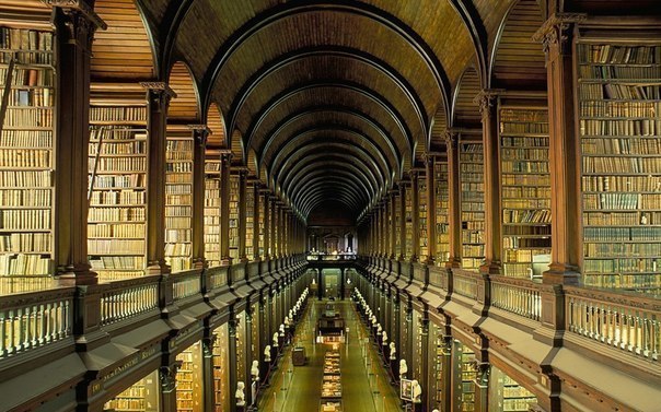 Библиотека Тринити-колледж, Дублин, Ирландия