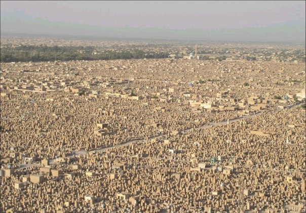Вади-эль-Салама — самое большое кладбище в мире