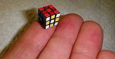 Самым маленьким Кубиком Рубика в мире признана 1-сантиметровая головоломка