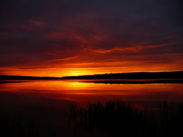 Рассвет на озере, Брынь, Калужская область 