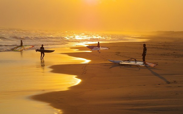 Манкора - это километры великолепных пляжей на побережье Тихого океана, Перу