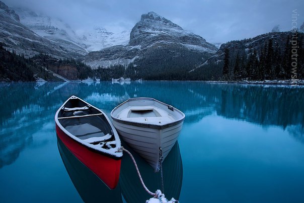 Озеро О'Хара в национальном парке Йохо в Канаде. Ранняя зима