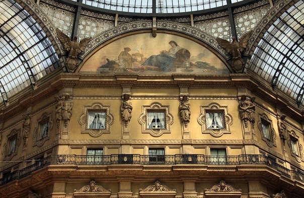 Улица под куполом: галерея Виктора Эммануила II в Милане