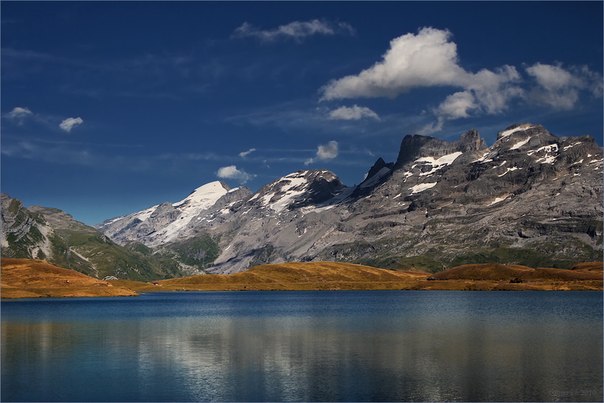 Альпы — наиболее высокая горная система Западной Европы. В пределах географических границ Альп полностью или частично находятся на территории 8 стран.