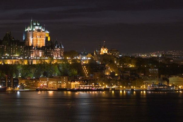 Квебек — столица канадской франкоязычной провинции Квебек и главная городская агломерация на востоке провинции. В городе расположен Квебекский парламент и основной правительственный аппарат провинции, хотя город значительно меньше Монреаля.