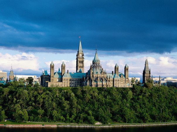 Здание парламента провинции Онтарио, Канада.