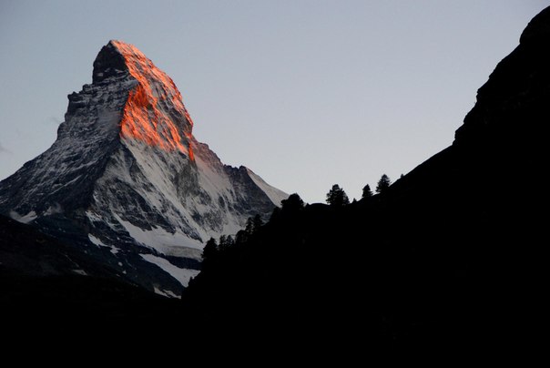Маттерхорн — живописнейшая гора в Альпах. Расположена на границе между Швейцарией и Италией. Высота 4478 метров