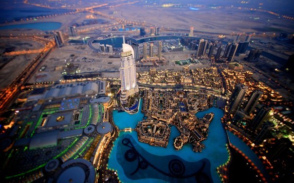 Дубай — крупнейший торговый, финансовый и туристический центр Ближнего Востока.