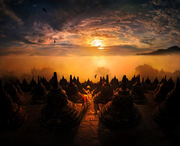 Буддистский храм Боробудур — одна из главных историко-архитектурных достопримечательностей Индонезии.