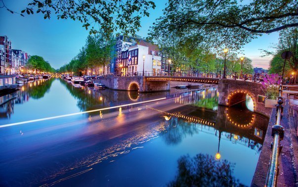 Амстердам - один из самых ярких городов в мире.