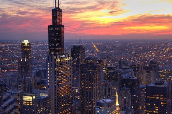 Вечерние небоскребы Чикаго, Штат Иллинойс, США