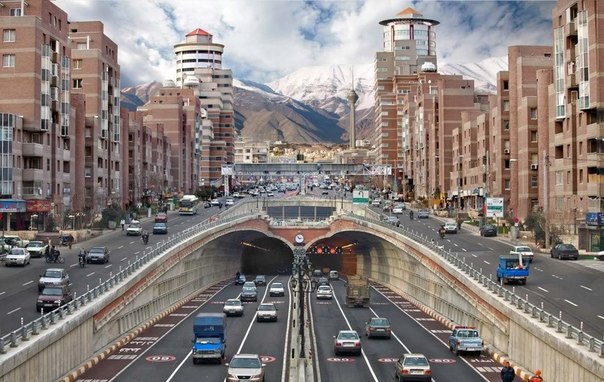 Тегеран — столица и крупнейший город Ирана и один из крупнейших городов Азии.