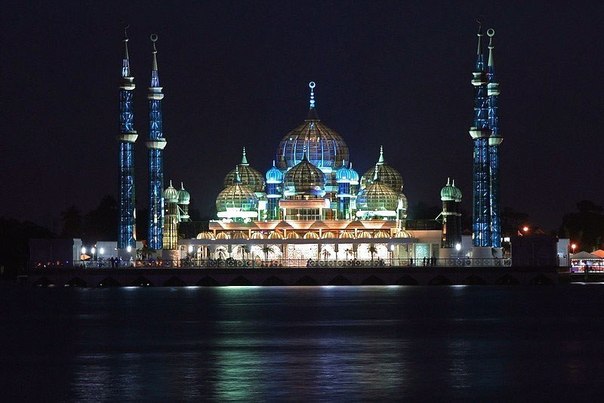 Кристальная мечеть. Теренггану, Малайзия.