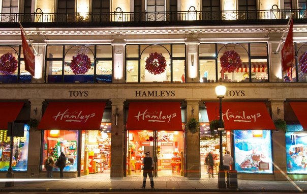 Hamleys: рай для ребенка, или Cамый большой магазин игрушек 