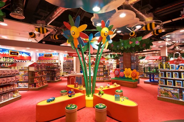 Hamleys: рай для ребенка, или Cамый большой магазин игрушек 