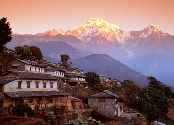 Поселок в Гималаях, Непал.