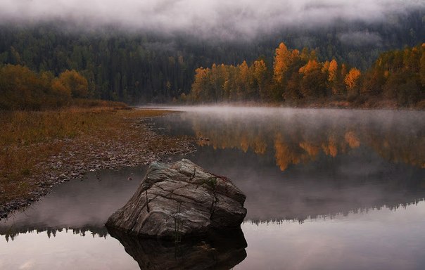 Туман на реке Инзер, Башкирия. 
