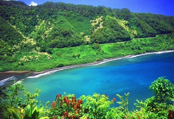Лагуна на побережье острова Мауи, Гавайи