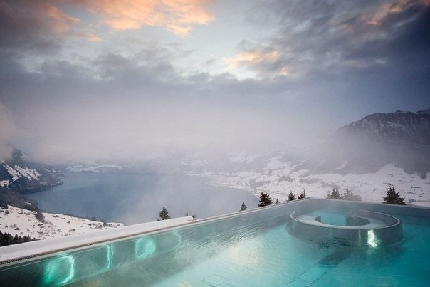 Необычный бассейн в отеле Villa Honegg, Швейцария