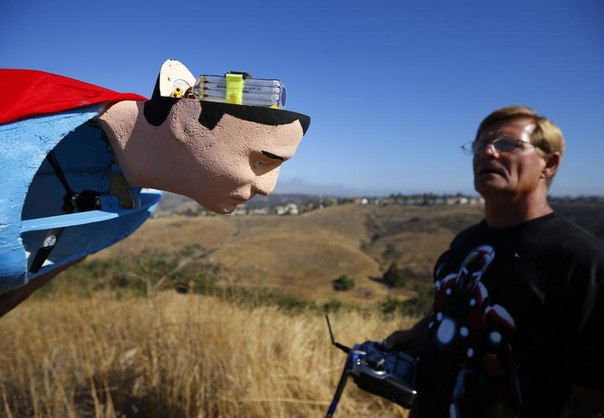 В небе над Калифорнией замечен Супермен