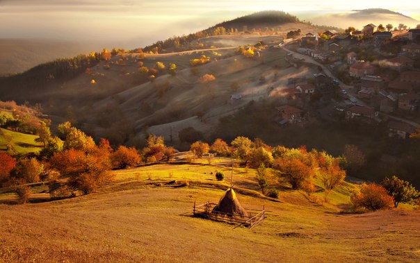 Деревушка в Родопских горах, Болгария.