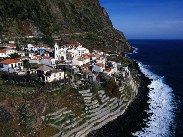 Кальета - населённый пункт и муниципалитет в Португалии, на острове Мадейра.