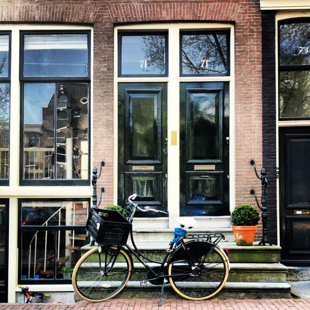 Фактурный Амстердам.