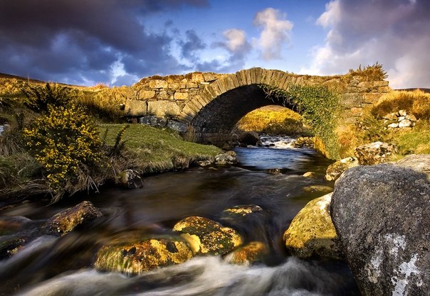 Старый мост в графстве Донегол, Ирландия.