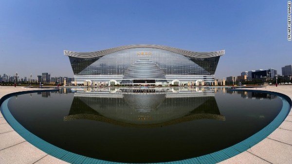 Китай открыл самое большое в мире здание