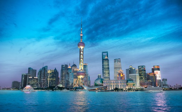 Шанхай — крупнейший город Китая и первый по численности населения город мира. Расположен в дельте реки Янцзы на востоке Китая.