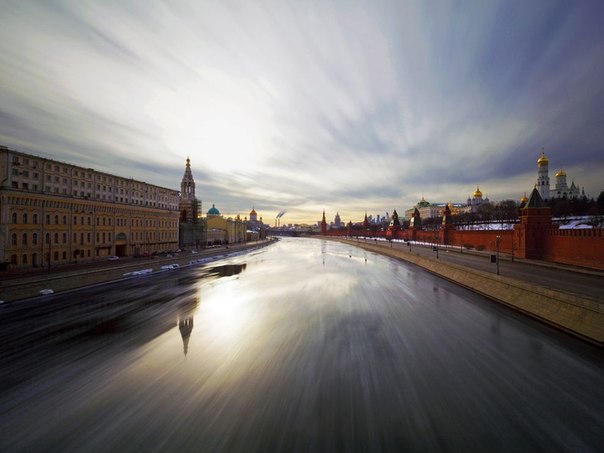 Москва, вид с Большого Москворецкого моста. 