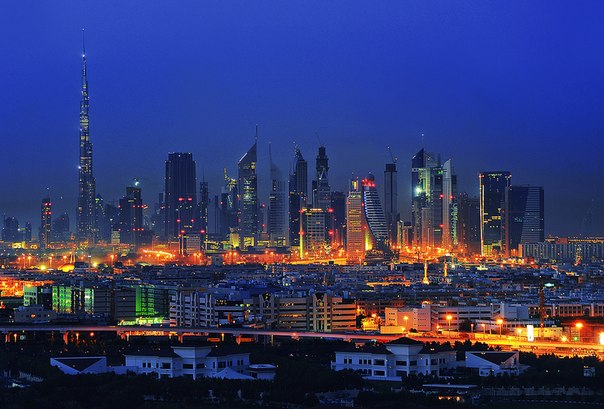 Небоскребы Дубая, ОАЭ.