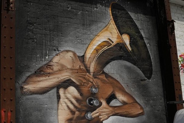 Художникам граффити отдали для творчества целый городок
