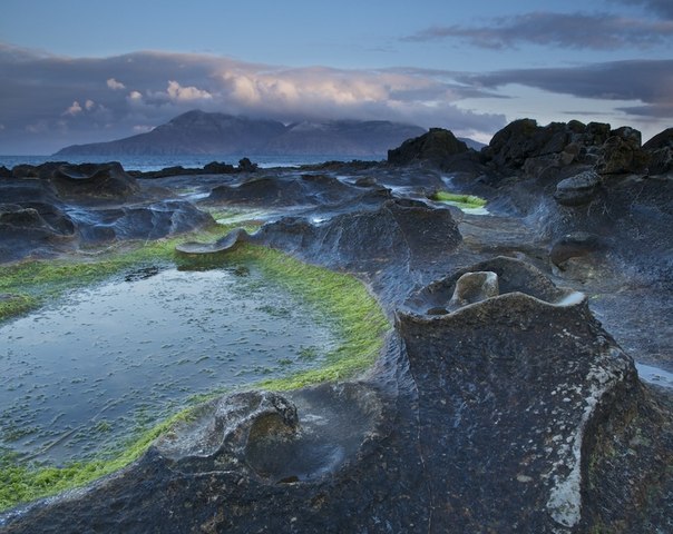 Эгг — остров в Шотландии в архипелаге Внутренних Гебридских островов.