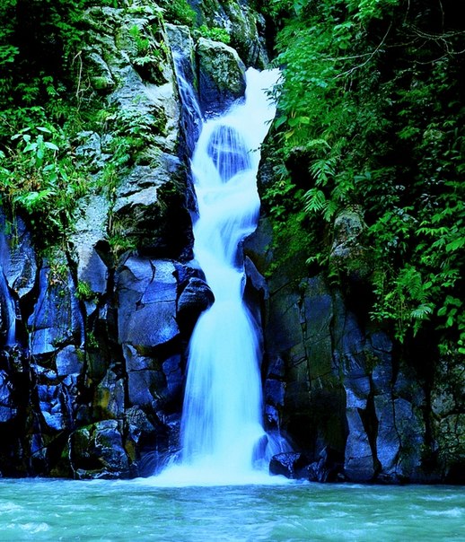 Водопад Mambukal, Филиппины.