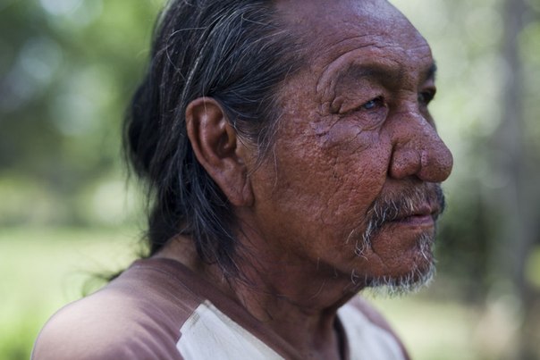 Сюрреалистичные фотографии из жизни современных индейцев оглала-лакота